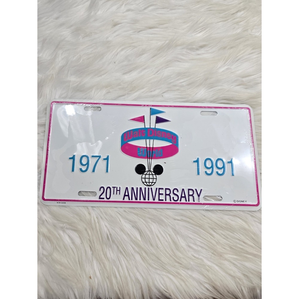 New Sealed Walt Disney World 20th anniversary license plate Decor